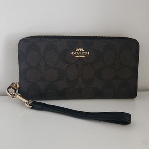 Coach Wallet Monogram